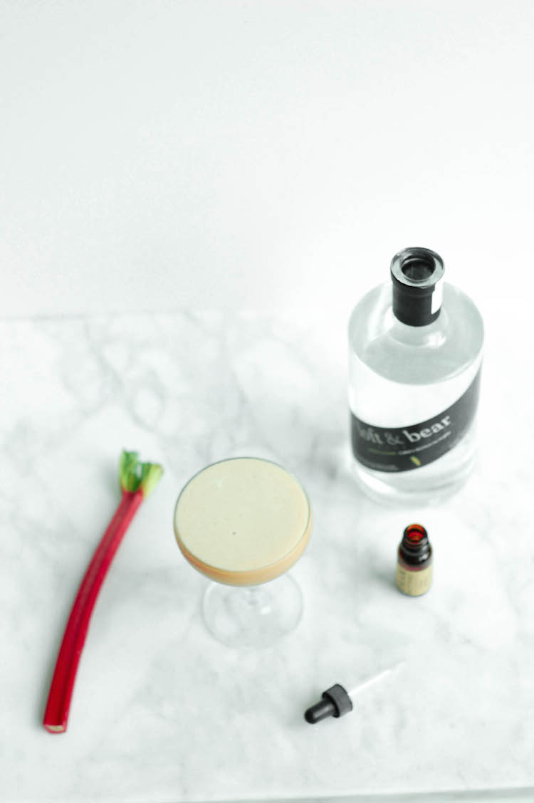 Brown Butter Rhubarb cocktail // craftandcocktails.co
