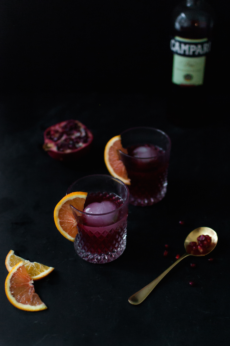 Pomegranate Negroni // Craftandcocktails.co