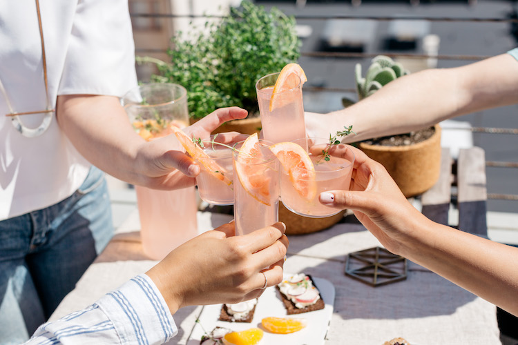 Summer Rooftop Soireé + Grapefruit Vanilla Thyme Fizz 