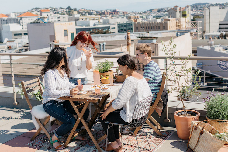 Summer Rooftop Soireé + Grapefruit Vanilla Thyme Fizz 