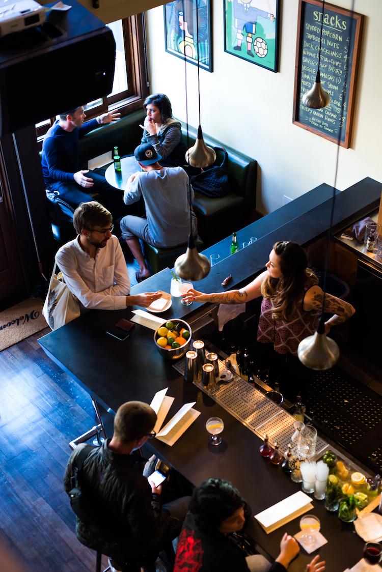 Laszlos cocktails bar in San Francsico // craftandcocktails.co