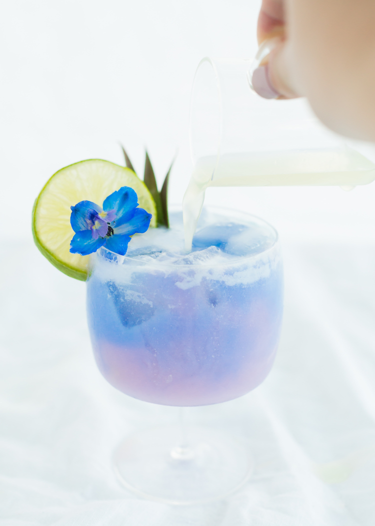 Color Changing Coconut Punch cocktail // craftandcocktails.co