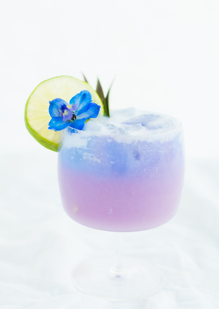 Color Changing Coconut Punch cocktail // craftandcocktails.co