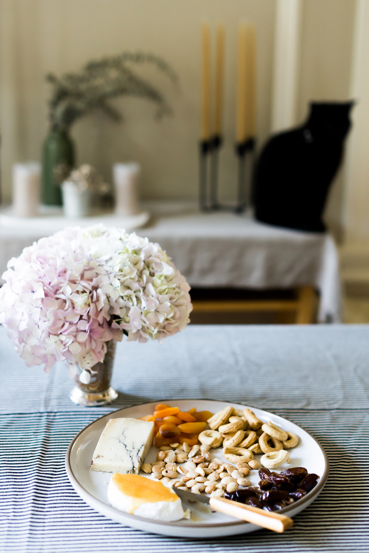 Simple Dinner Party cheese plate // Craftandcocktails.co