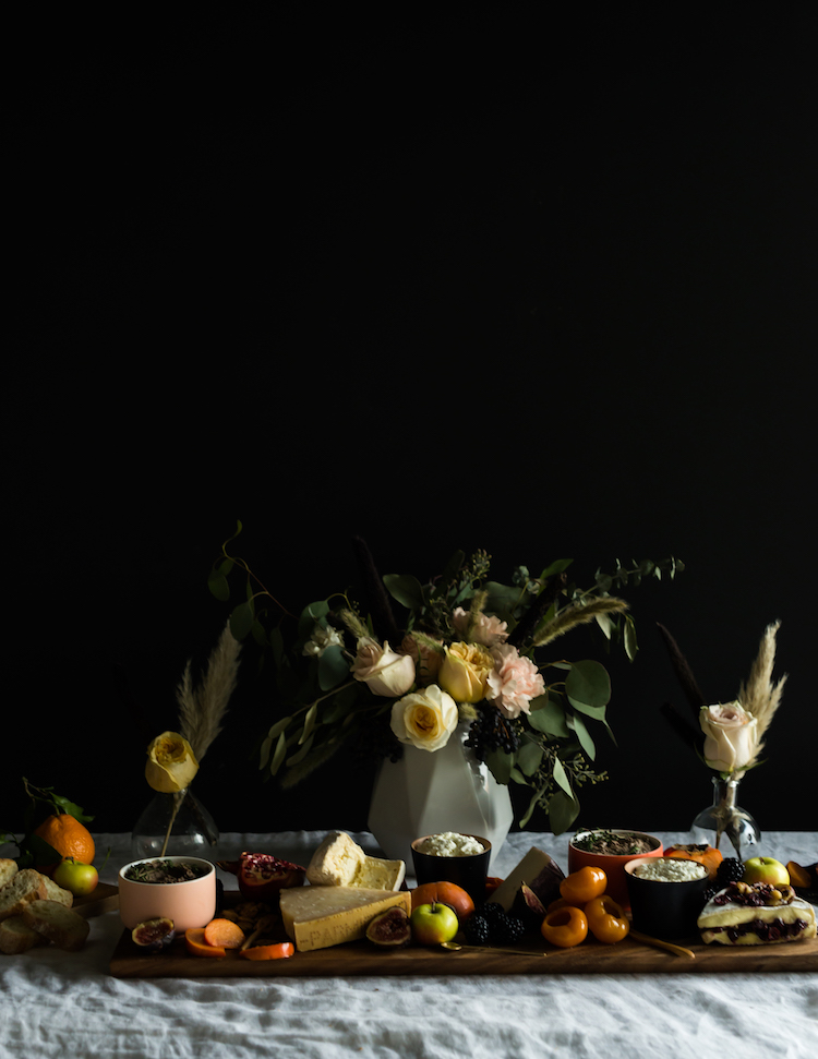 Epic Fall cheese plate for Thanksgiving // craftandcocktails.co