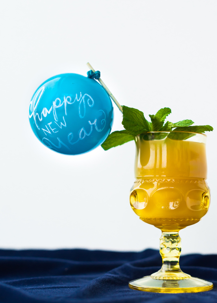 Cards and Cocktails for New Years | Craftandcocktails.co