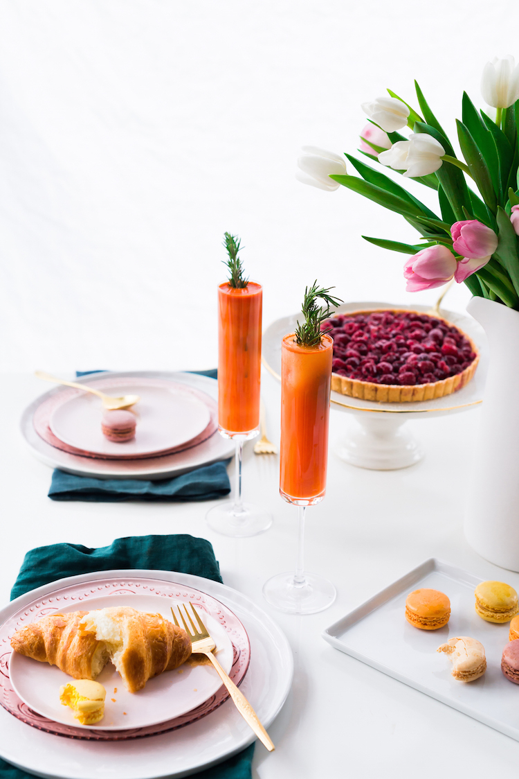 Spring Brunch and Carrot Ginger Grapefruit Mimosa | recipe on craftandcocktails.co