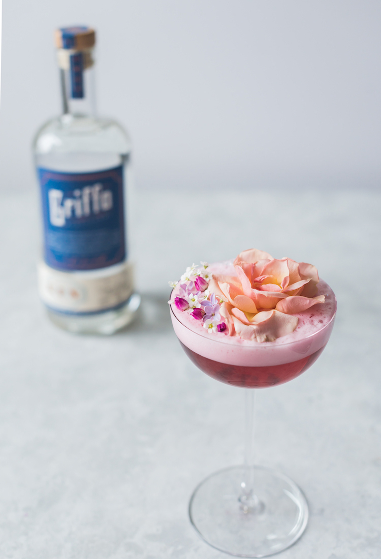Flora and Juniper hibiscus and edible flower cocktail | recipe on Craftandcocktails.co