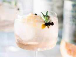 10 Exquisite Elderflower Cocktails to Enjoy Now