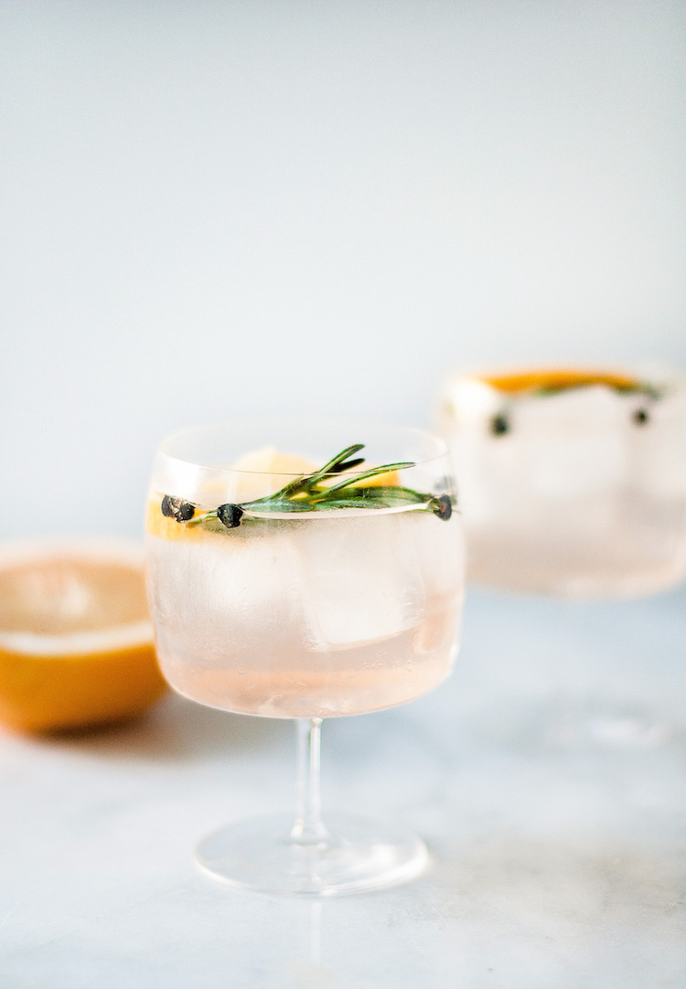 Elderflower Spanish Gin and Tonics // craftandcocktails.co