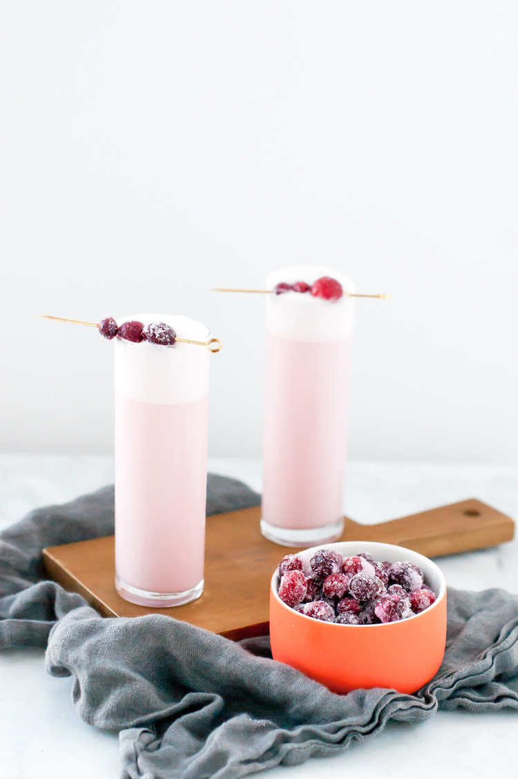 Cranberry Meyer Lemon Ramos Gin Fizz | 21 Easy Brunch Cocktails For Your Weekend Party With Your Girlfriends