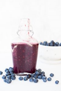 Blueberry Blackberry Infused Gin recipe // head to craftandcoctkails.co for the recipe