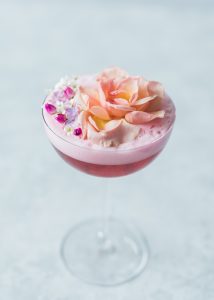 Flora and Juniper hibiscus and edible flower cocktail | recipe on Craftandcocktails.co