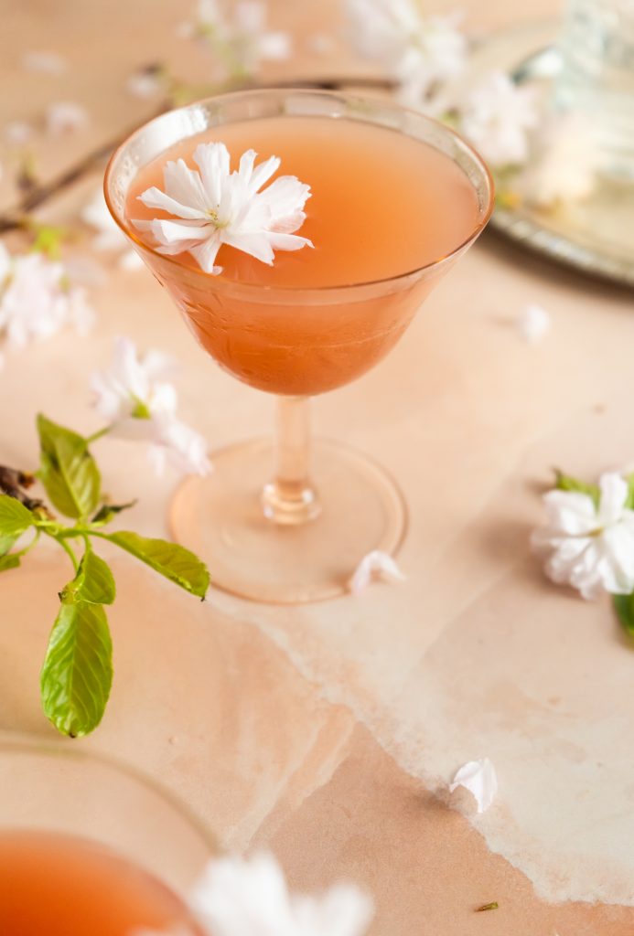 how to make a cherry blossom cocktail