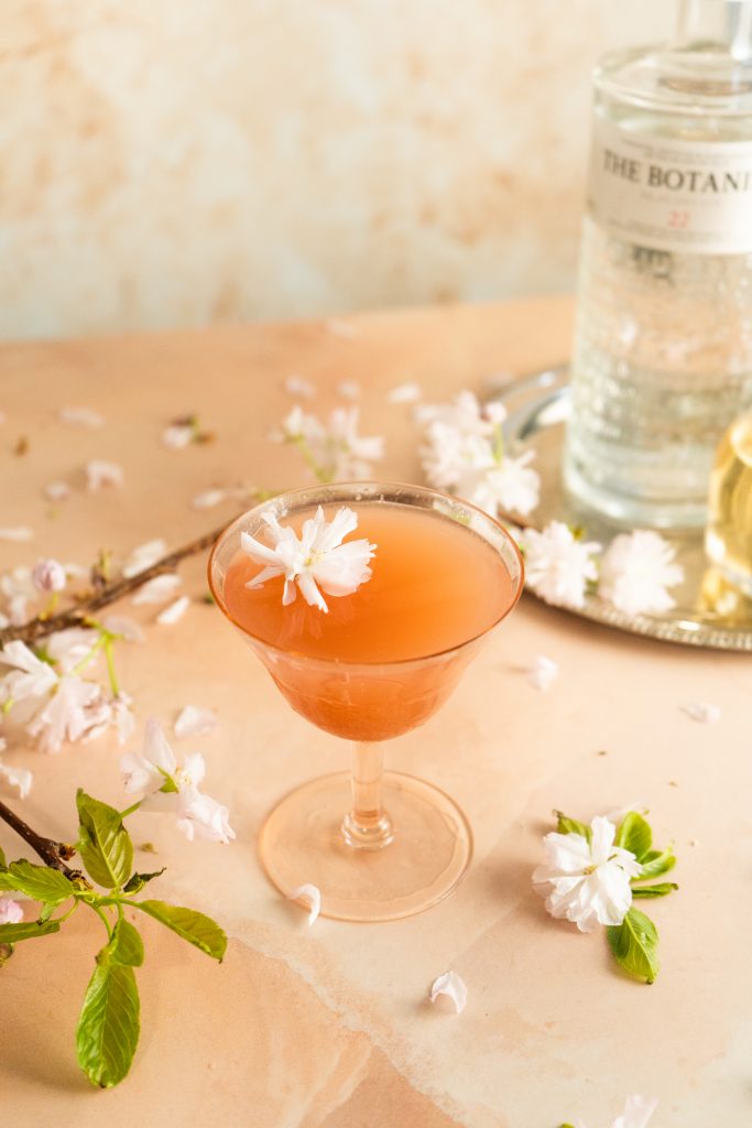 how to make a cherry blossom cocktail